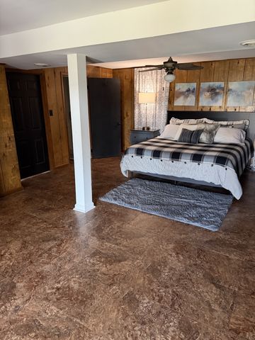 525 Castlegate Dr, Nashville, TN 37217