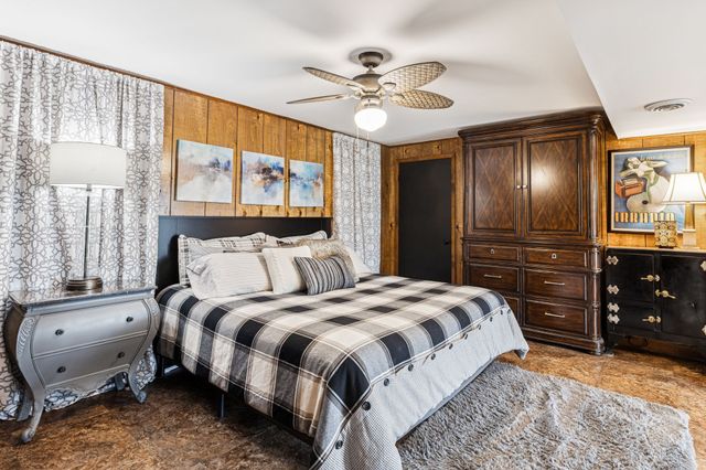 525 Castlegate Dr, Nashville, TN 37217