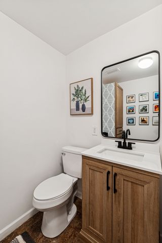 525 Castlegate Dr, Nashville, TN 37217