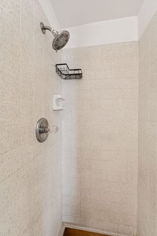 525 Castlegate Dr, Nashville, TN 37217