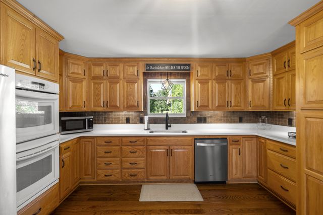 1279 Highway 48, S, Dickson, TN 37055