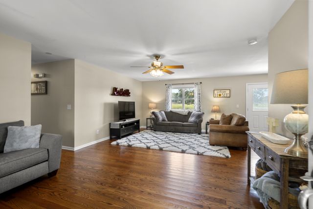 1279 Highway 48, S, Dickson, TN 37055