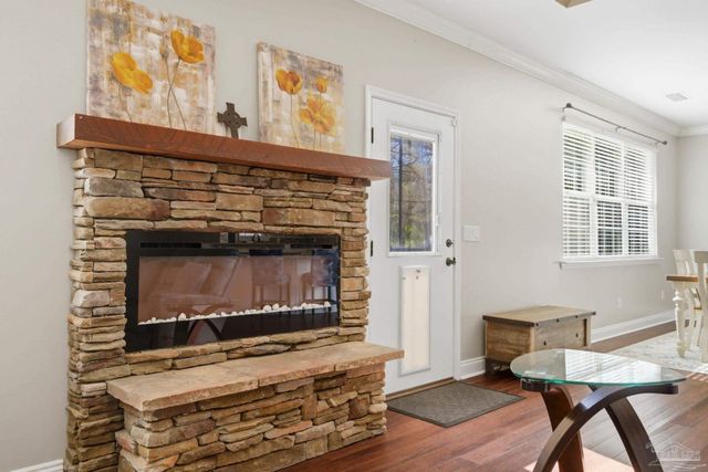 2439 Wallace Lake Rd, Pace, FL 32571