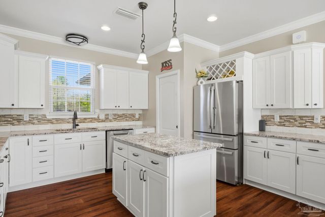 2439 Wallace Lake Rd, Pace, FL 32571