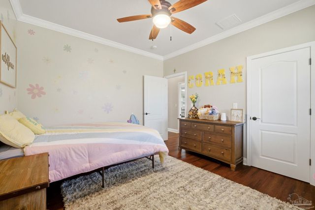 2439 Wallace Lake Rd, Pace, FL 32571