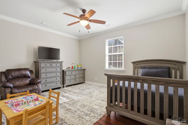 2439 Wallace Lake Rd, Pace, FL 32571