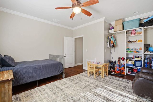 2439 Wallace Lake Rd, Pace, FL 32571