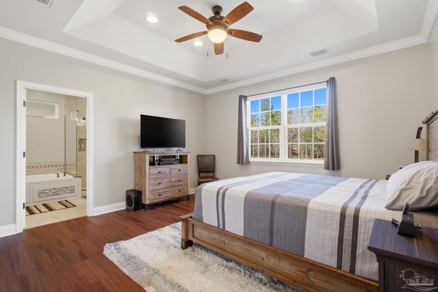 2439 Wallace Lake Rd, Pace, FL 32571