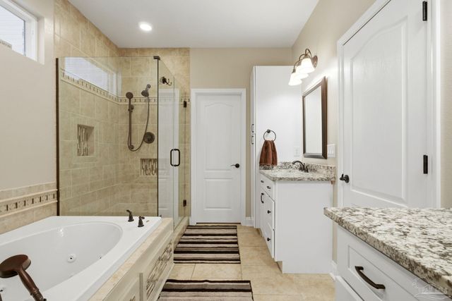 2439 Wallace Lake Rd, Pace, FL 32571