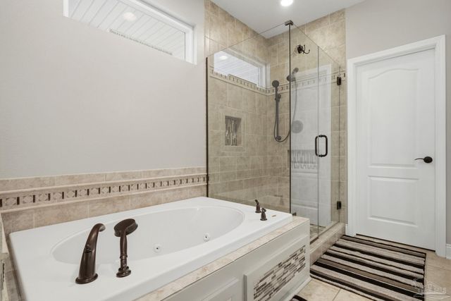 2439 Wallace Lake Rd, Pace, FL 32571