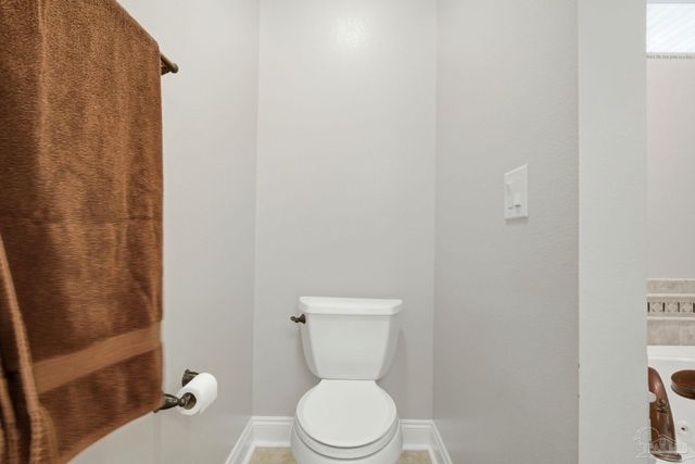 2439 Wallace Lake Rd, Pace, FL 32571