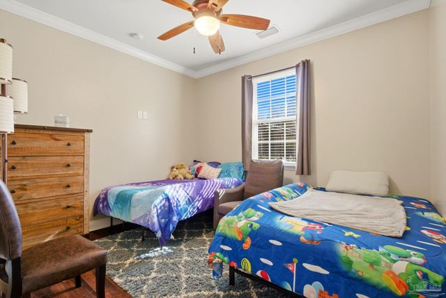 2439 Wallace Lake Rd, Pace, FL 32571