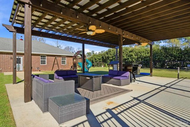 2439 Wallace Lake Rd, Pace, FL 32571