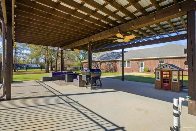 2439 Wallace Lake Rd, Pace, FL 32571