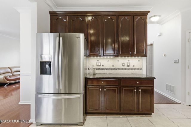 15 Ellis Court, Morganville, NJ 07751