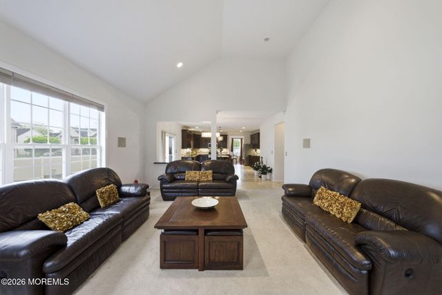 15 Ellis Court, Morganville, NJ 07751