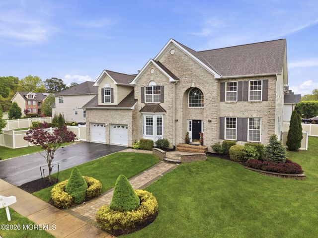 15 Ellis Court, Morganville, NJ 07751
