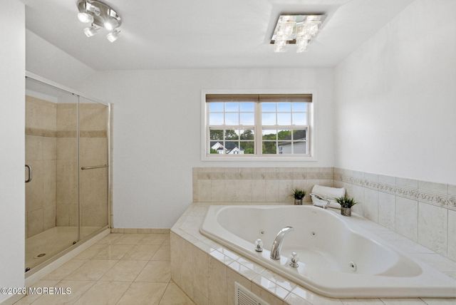 15 Ellis Court, Morganville, NJ 07751