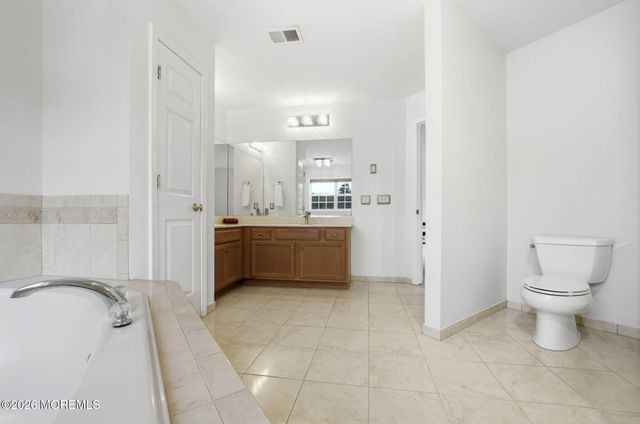 15 Ellis Court, Morganville, NJ 07751