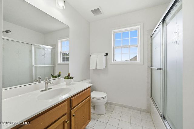 15 Ellis Court, Morganville, NJ 07751