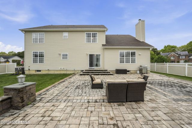 15 Ellis Court, Morganville, NJ 07751
