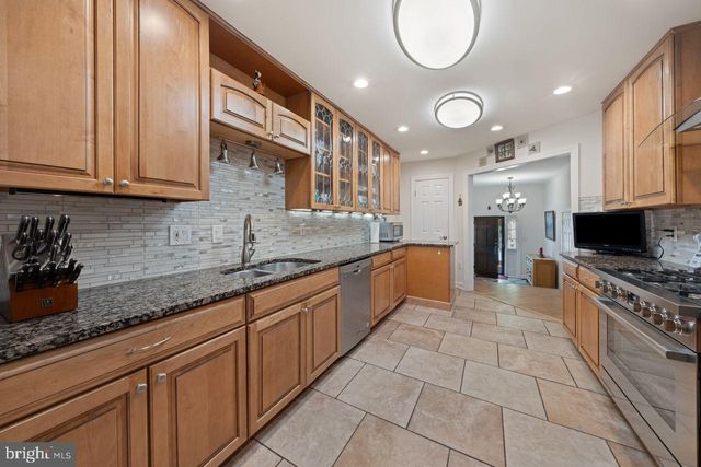 6367 BRAMPTON CT, Alexandria, VA 22304