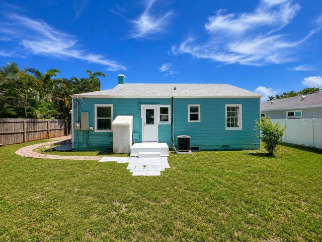 3209 AVENUE A W, Bradenton, FL 34205