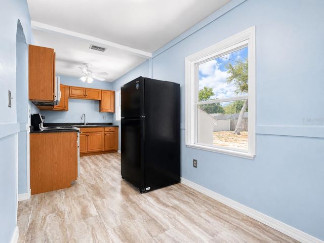 3209 AVENUE A W, Bradenton, FL 34205