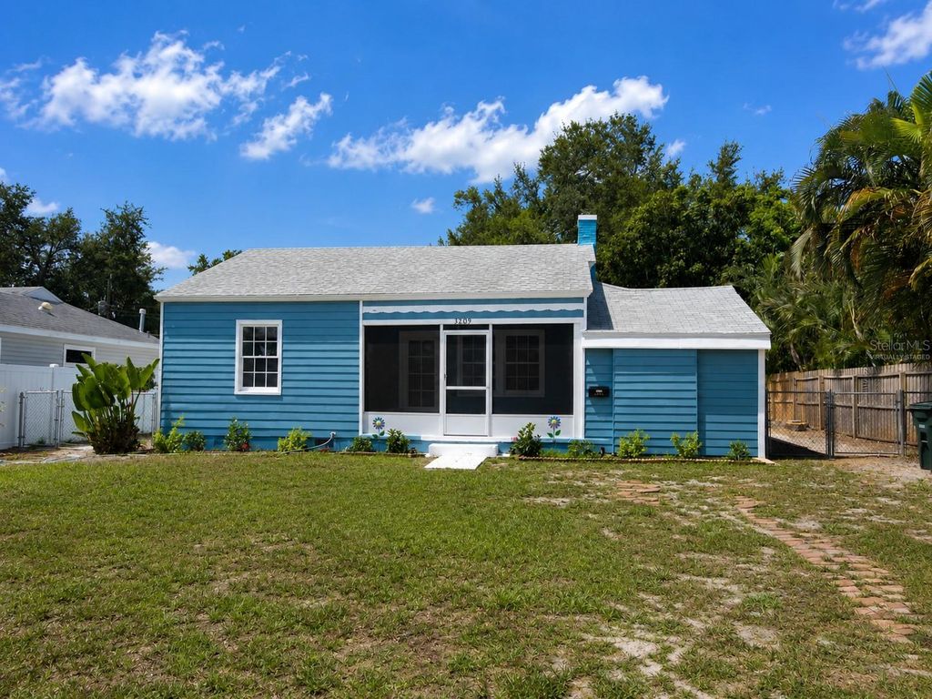 3209 AVENUE A W, Bradenton, FL 34205