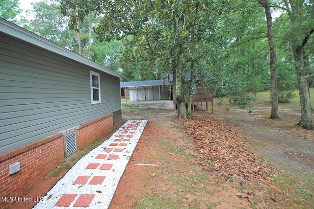 122 Old Mobile Highway, Lucedale, MS 39452