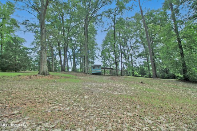 122 Old Mobile Highway, Lucedale, MS 39452