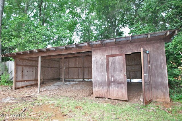 122 Old Mobile Highway, Lucedale, MS 39452