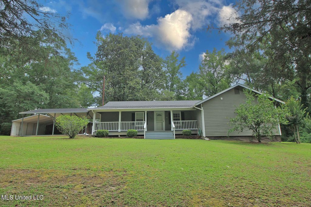 122 Old Mobile Highway, Lucedale, MS 39452