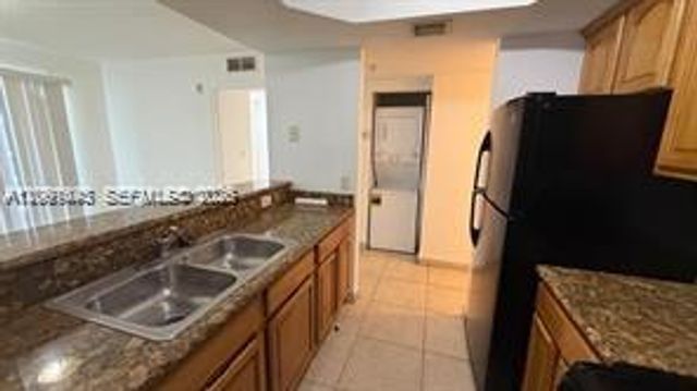 2647 NW 25th Avenue 408, Miami, FL 33142
