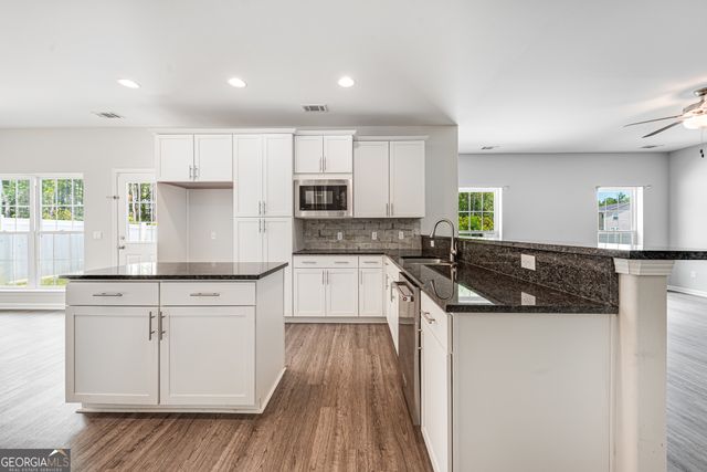 246 Daniel Trent Way, Kingsland, GA 31548