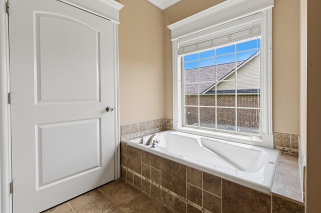 211 White Tail Run, Somerset, KY 42503