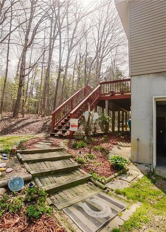 634 Swannanoa Avenue, Liberty, NC 27298