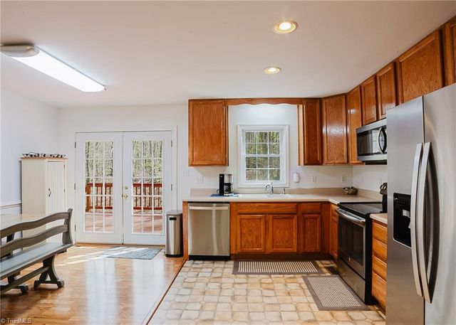 634 Swannanoa Avenue, Liberty, NC 27298