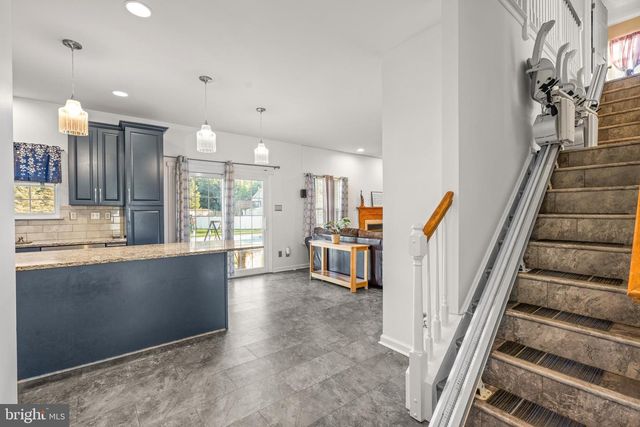 38 CHESTERTOWN RD, Sicklerville, NJ 08081