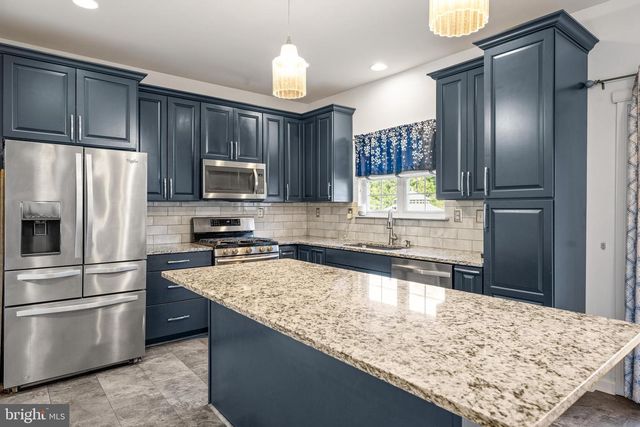 38 CHESTERTOWN RD, Sicklerville, NJ 08081