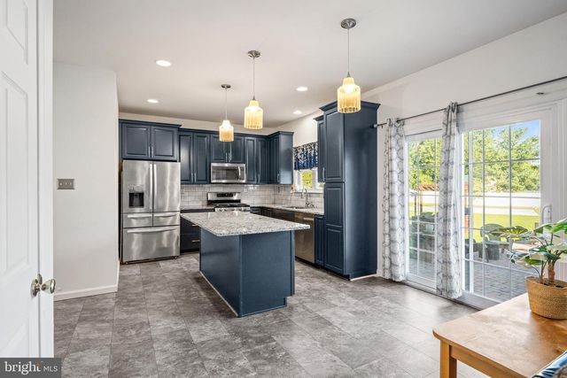 38 CHESTERTOWN RD, Sicklerville, NJ 08081