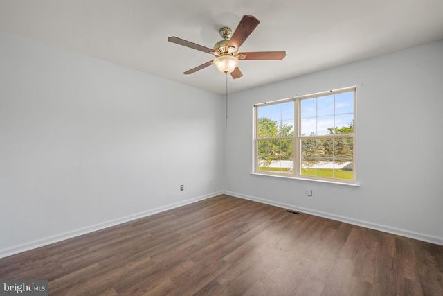 38 CHESTERTOWN RD, Sicklerville, NJ 08081