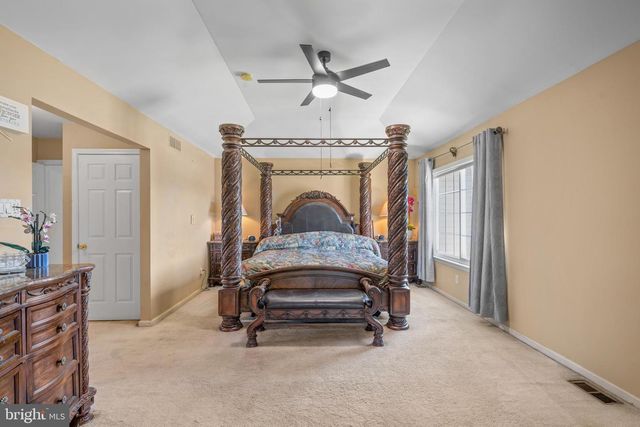 38 CHESTERTOWN RD, Sicklerville, NJ 08081