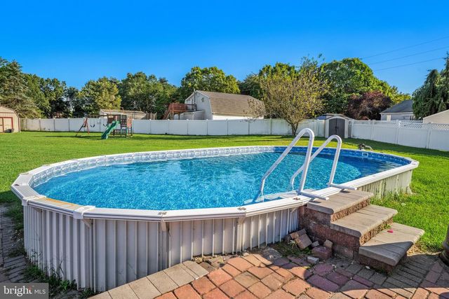 38 CHESTERTOWN RD, Sicklerville, NJ 08081