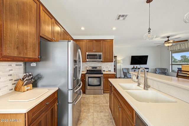 24737 S GOLFVIEW Drive 46, Sun Lakes, AZ 85248