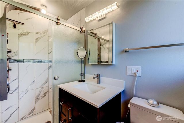 11242 A Fremont Avenue N, Seattle, WA 98133