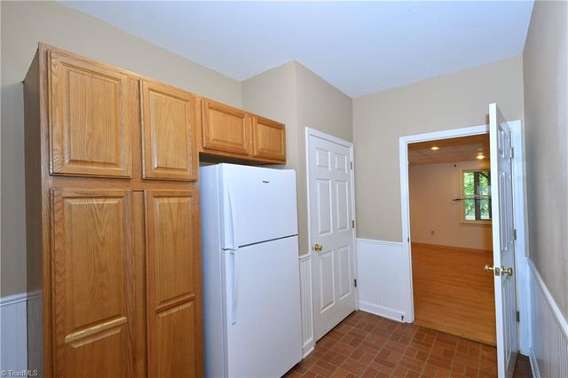 4244 Saddlewood Forest Drive, Winston-salem, NC 27106