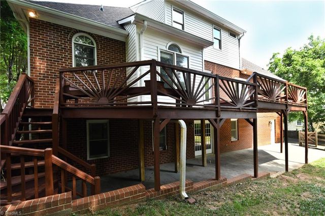 4244 Saddlewood Forest Drive, Winston-salem, NC 27106