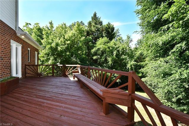 4244 Saddlewood Forest Drive, Winston-salem, NC 27106