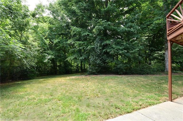 4244 Saddlewood Forest Drive, Winston-salem, NC 27106